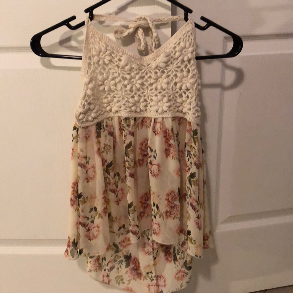 LA hearts around the neck tie tank!